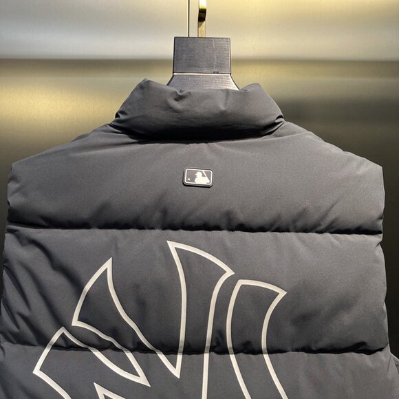 Gray Sleeveless Down Vest - MLB - Picture 6 of 9